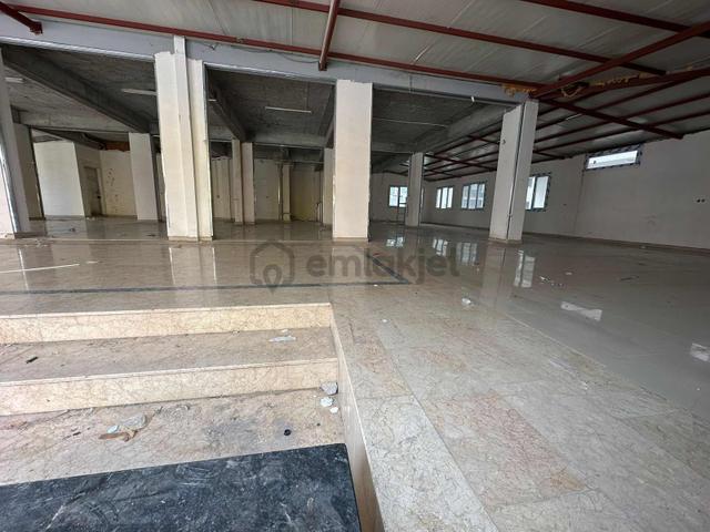 İzmir Menemen Ulukent Merkezde 460 M2 Kiralık Dükkan 3
