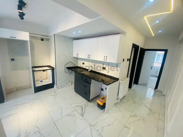 Furkan Emlaktan Çiftlik Mah 2+1 1.kat 100m2 İçi Full Yapılı Balkonlu Fırsat Daire 1