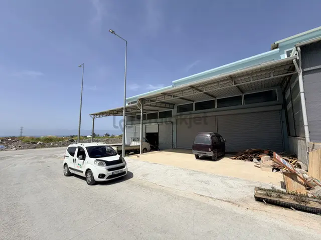 Emlakparktan Yeni Sanayide Önlü Arkalı 4 Adet Kiralık Köşe Dükkan 4