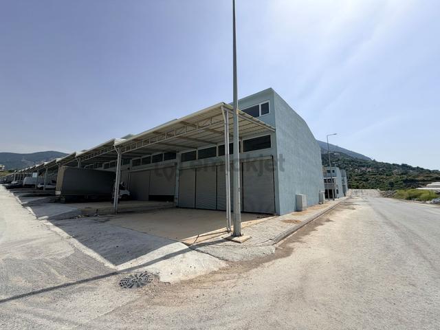 Emlakparktan Yeni Sanayide Önlü Arkalı 4 Adet Kiralık Köşe Dükkan 2