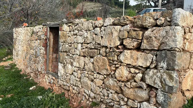 İzmir Bergama Köy Merkezinde Satılık Müstakil Ev Ve Arası 1