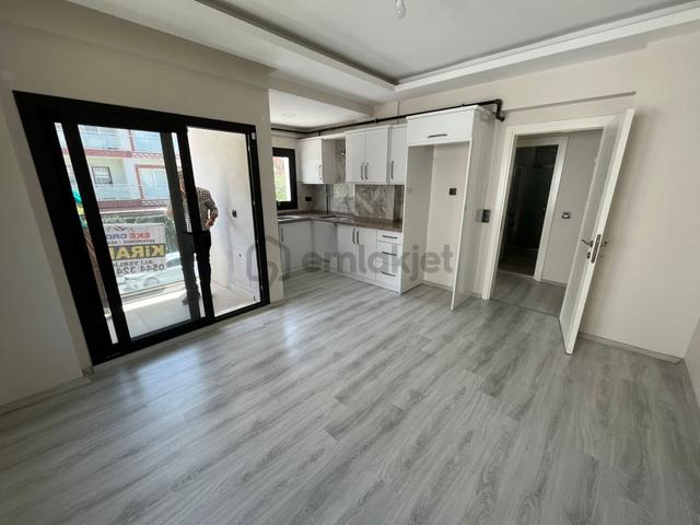 Kuşadası Merkezde Yeni Bina 2+1 Kiralık 4