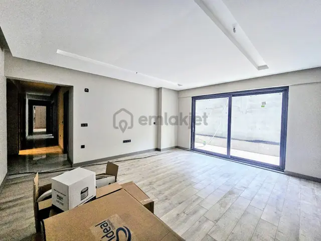 İhsaniye Cumhuriyet Mahallesi Satılık 3+1 Bahçe Katı Daire 3