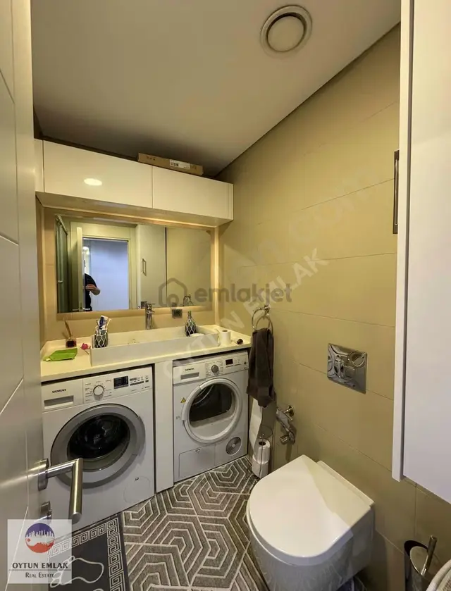 İstanbul Sarayları Göl Manzaralı Eşyalık Kiralık 3+1 Daire 178m² 2
