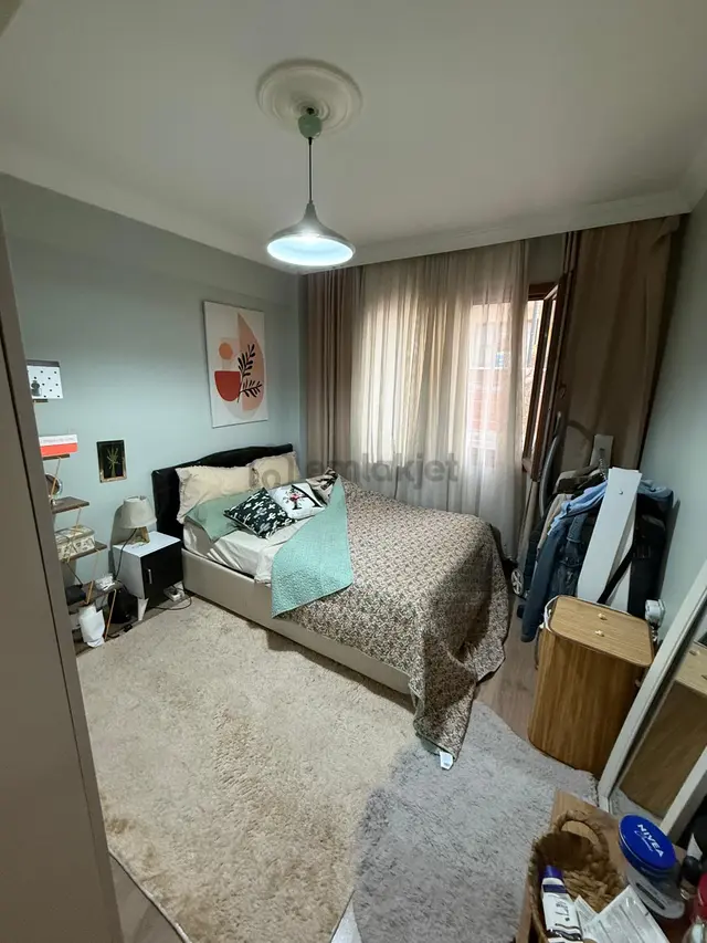 Yeni Mahalle Daire 1+1 55m2 3 Katınının 3 Katı Açık Mutfak Özelikli Petek Kombili 4