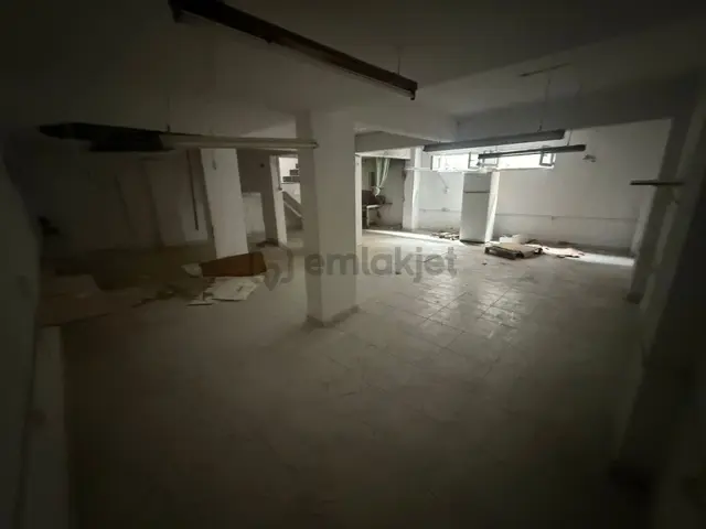 Uğurmumcu Mah Tramvaya Yakın Satılık Krediye Uygun Dükkan 3