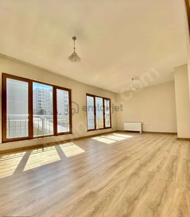 Akgedik Zeki Emlak'tan Yunusemre Toki Konutlarında 1. Etap'ta Kiralık 3+1 Ara Kat Daire 3