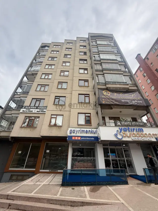 İlkadım İstiklal Caddesine Cephe 4+1 150 M2 Kiracılı Daire 2