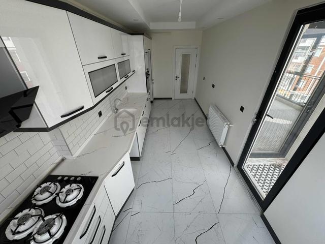 Onmax Burhaniye Merkez'de Satılık Sıfır 2+1 100 M2 Daireler 4