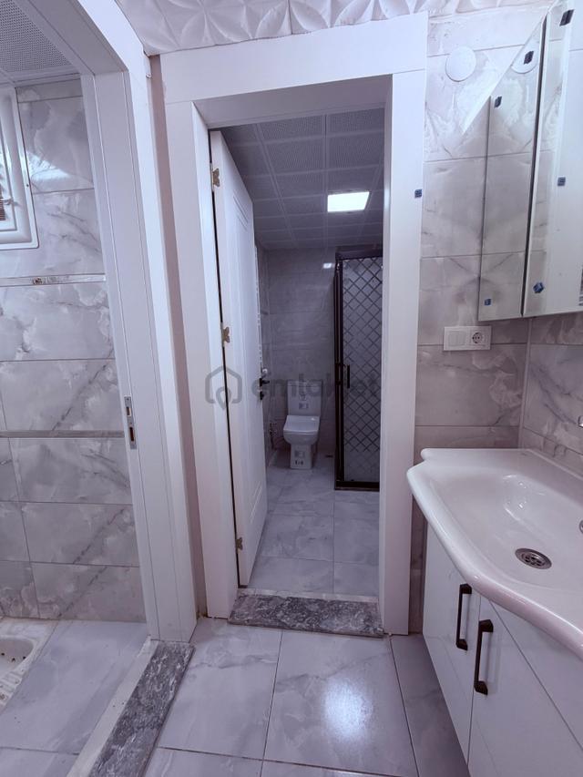 A Plus Gayrimenkulden Merkezi Konumda Komple Yapılı 3+1 Satılık 5