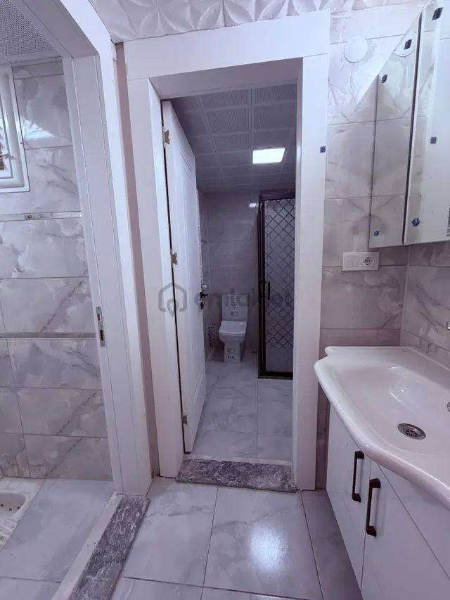 A Plus Gayrimenkulden Merkezi Konumda Komple Yapılı 3+1 Satılık 4