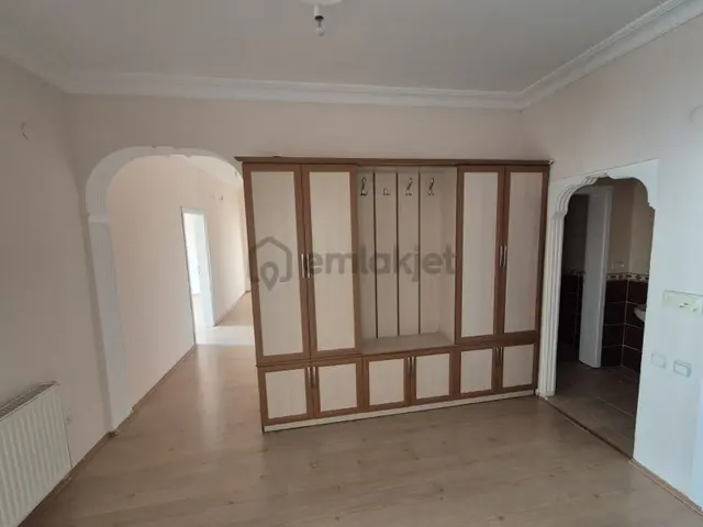 Kayakyolu Merkezinde Kiralık 3+1 Daire 5