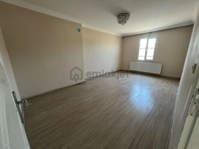 Acil Bu Çamlıkule Mahde Pazayeri Dibinde 2+1 100m2 D.gazlı Ayrı Mutfak Ferah Daire 4