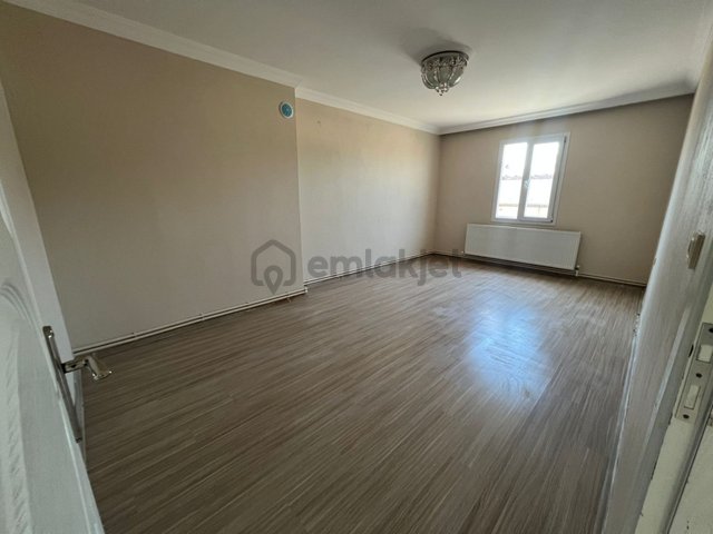 Acil Bu Çamlıkule Mahde Pazayeri Dibinde 2+1 100m2 D.gazlı Ayrı Mutfak Ferah Daire Acil Bu Çamlıkule Mahde Pazayeri Dibinde 2+1 100m2 D.gazlı Ayrı Mutfak Ferah Daire