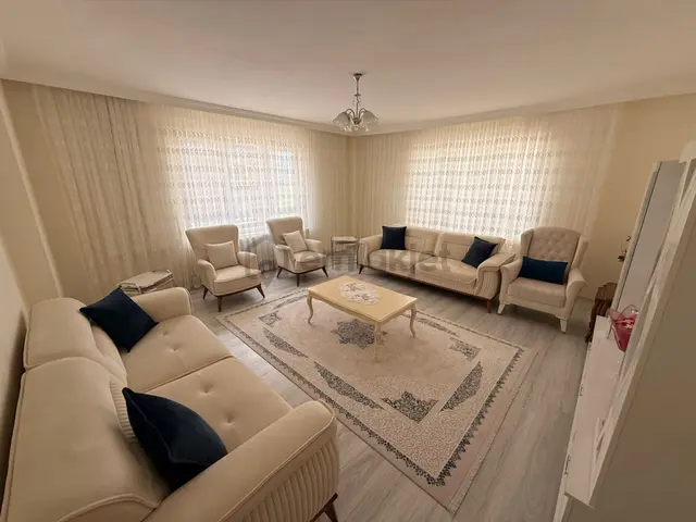 Keçiörende 4+1 Site İçinde Kısmı Manzaralı Geniş Köktapu Daire 1