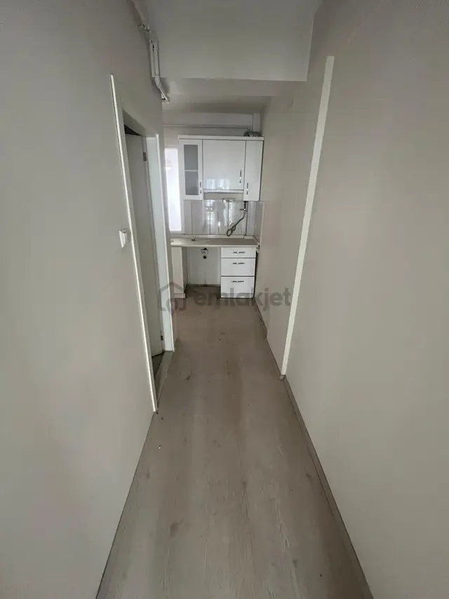 F-102 Sütlüce Mahallesi 1+1 Kiralık Daire 4