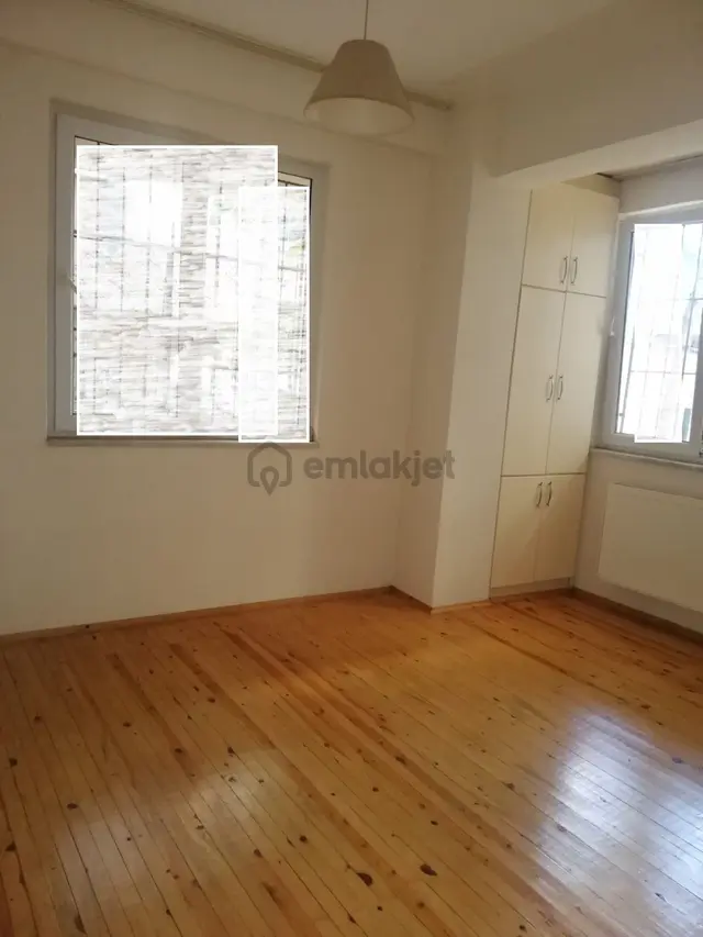 Ender Uysal Gayrimenkulden 2+1 Sitelerde Kiralık Bahçekatı 3
