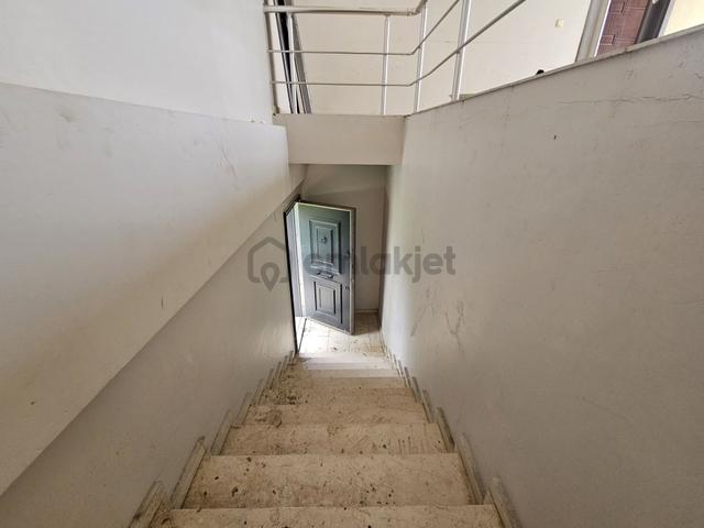Mersin Yenişehir Çiftlikköyde Satılık 2+1 Ofis 3