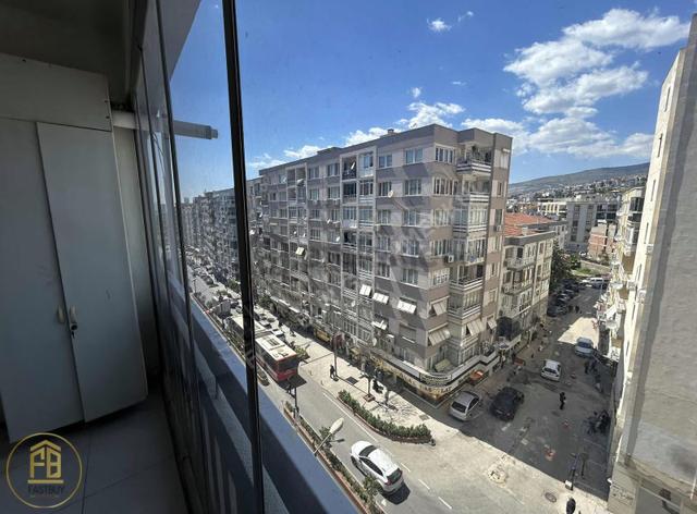 Bornova Ege Üni Yakını Cadde Üzeri Kiralık 120 M2 Daire