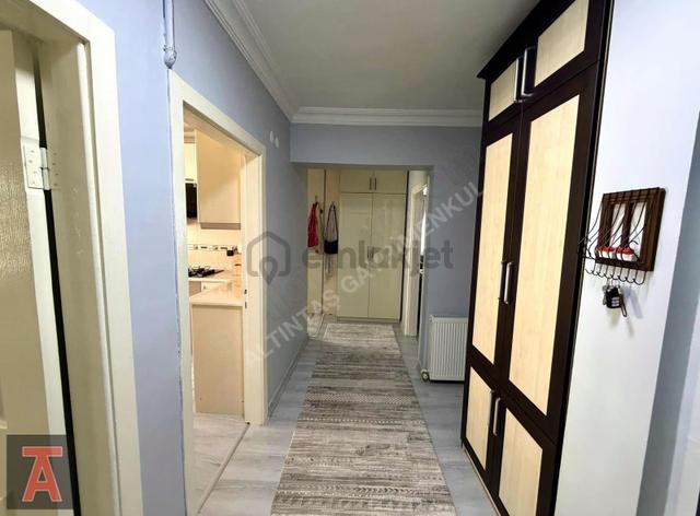 Süvari Özgüneş Yakını Katta Köşe Başı Cepheleri Açık Yapılı 3+1 5