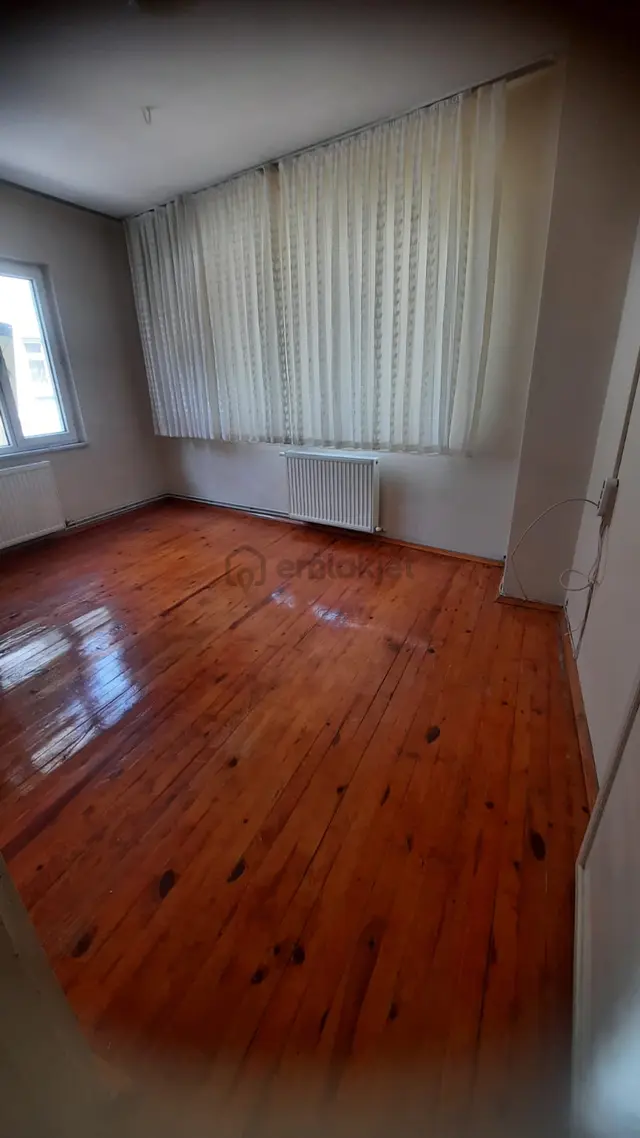Bursa Küplüpınar Merkezde 3+1 Kombili 2.kat Teraslı Daire Satılık 3