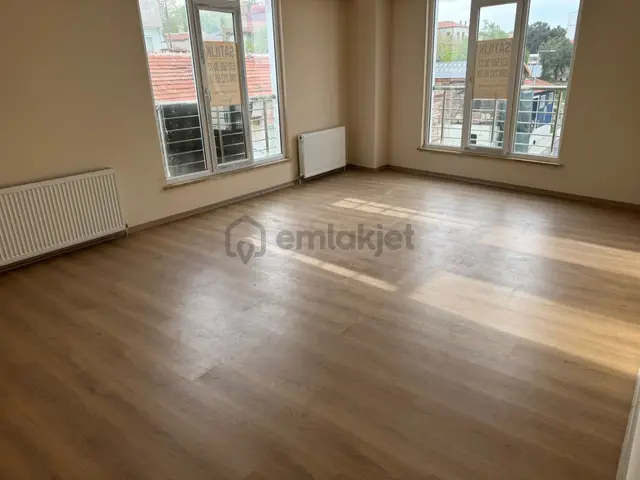 Namazgah Caddesinde Satılık 2+1 Sıfır Daire 3