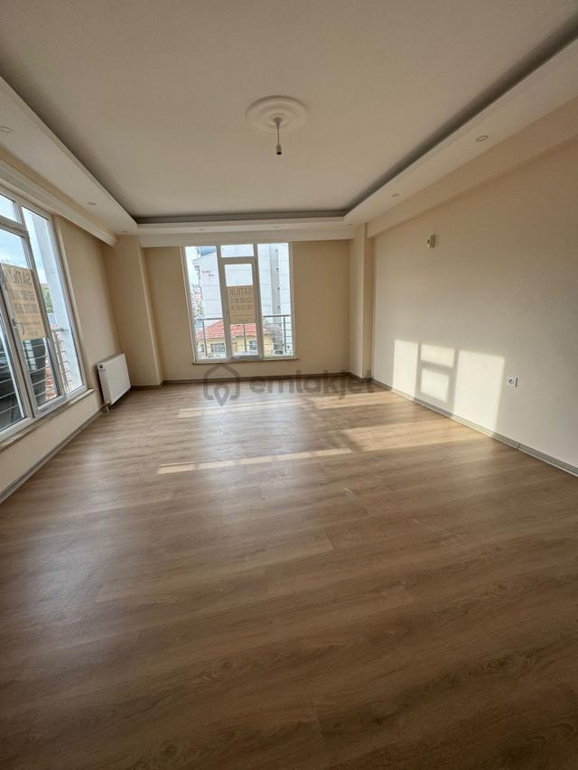 Namazgah Caddesinde Satılık 2+1 Sıfır Daire 4
