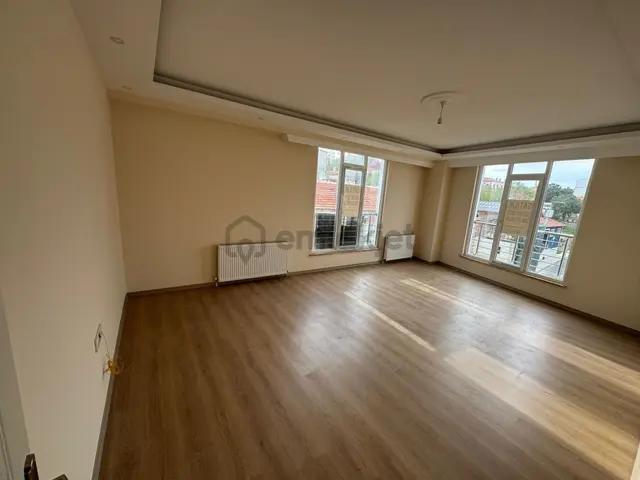 Namazgah Caddesinde Satılık 2+1 Sıfır Daire 5
