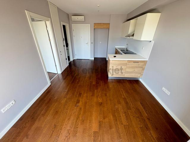 ▃artemin▃prava Kartal Sitesi'nde Ön Cephe Balkonlu 60m² Lüks 1+1 5