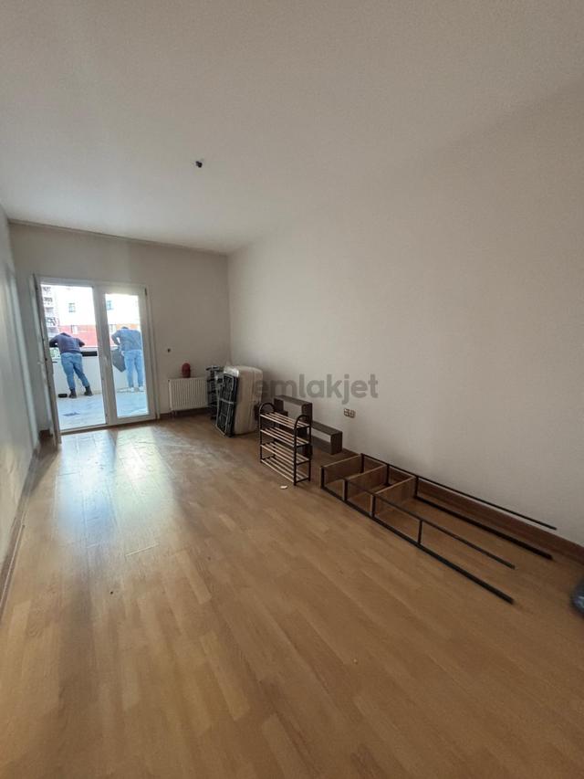 Emlak Konut'dan 2.etap Ara Kat 2+1 Yıllık Kiralık Daire 5