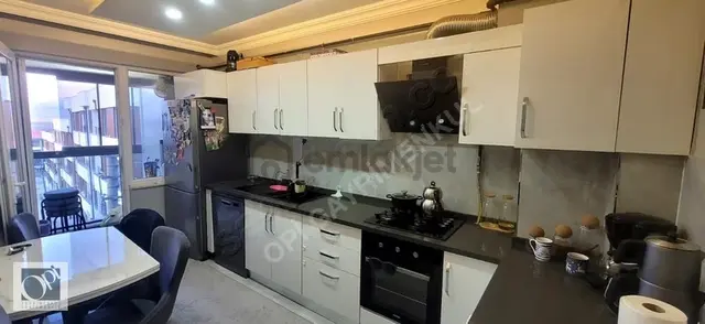 Zincirlikuyu'da Ara Kat Balkonlu Satılık 3+1 Lüks Daire 2
