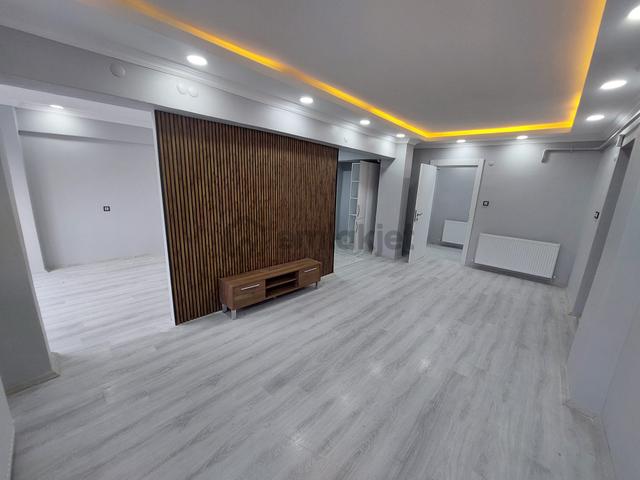 Re/max Dan Adapazarı Tek Yokuşunda Yenilenmiş 3+1 Satılık Daire Re/max Dan Adapazarı Tek Yokuşunda Yenilenmiş 3+1 Satılık Daire