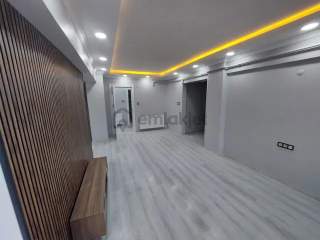 Re/max Dan Adapazarı Tek Yokuşunda Yenilenmiş 3+1 Satılık Daire 3