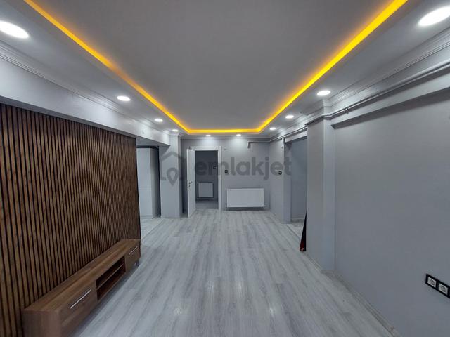 Re/max Dan Adapazarı Tek Yokuşunda Yenilenmiş 3+1 Satılık Daire 4
