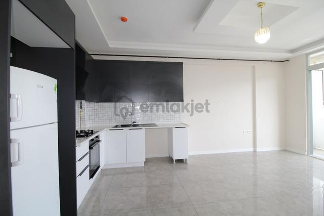 Aslan'dan Site İçi, Havuzlu, Geniş Metrajlı İskanı Alınmış 1+1 5