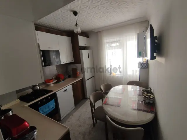 Sincan Tandoğan Mh Katta Bağımsız Yapılı 3+1 Merkezi Konumda Daire