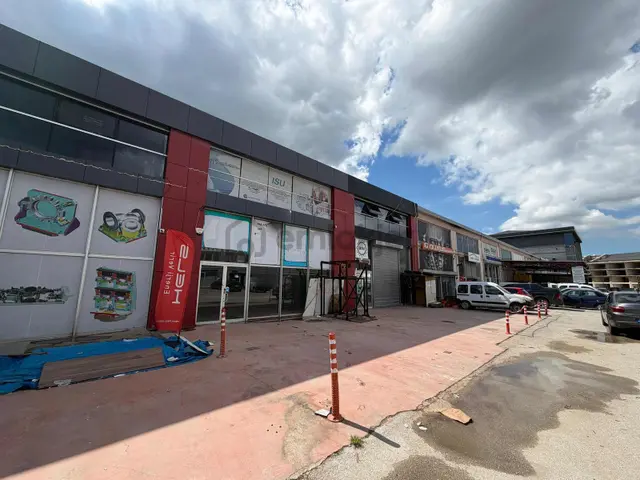 Niltim'de 400 M2 Satılık Boş Dükkan 2