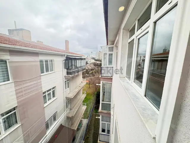 Göral Emlak Name Sok. Ön 3+1+2 Banyo Yeni Full Yapılı 3.kat Boş 4