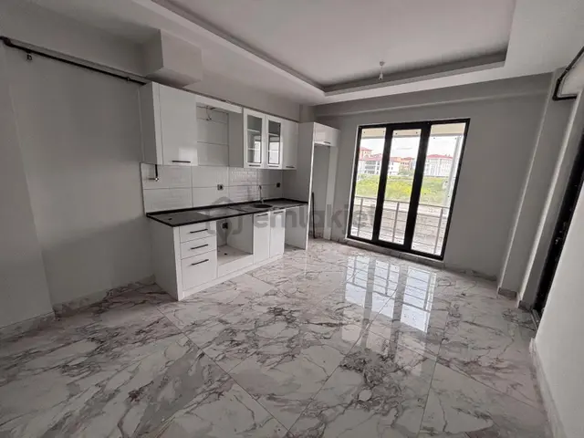 Çorum Özejder Sosyal Bilimler Lisesi Yanında Kiralık 2+0 Daire 3