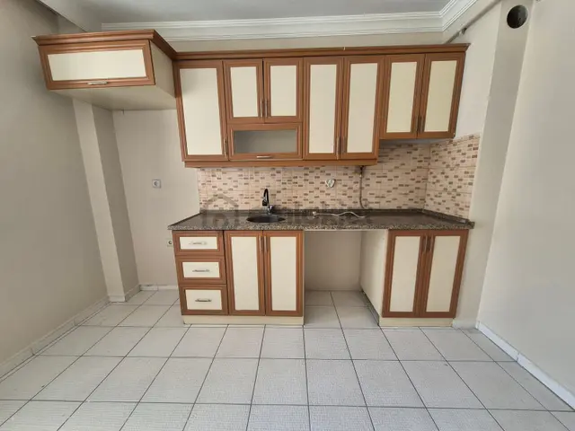 Canik Karşıyaka Mekke Caddesi Üzerinde Kiralık 2+1 Daire