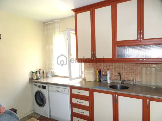 100.yılda,sağlam Market Civ.2.kat,3+1,kapalı Mut.satılık Daire 2