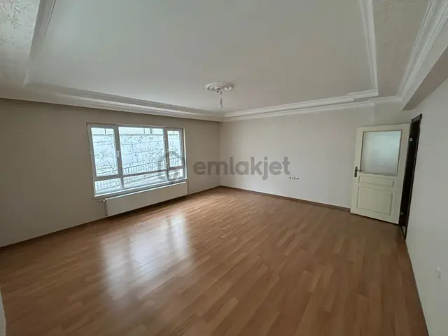 Turyap'tan Osmangazi Mah Aşık Paşa Caddesi Yakını Asansörlü 3+1 Kiralık Daire 4