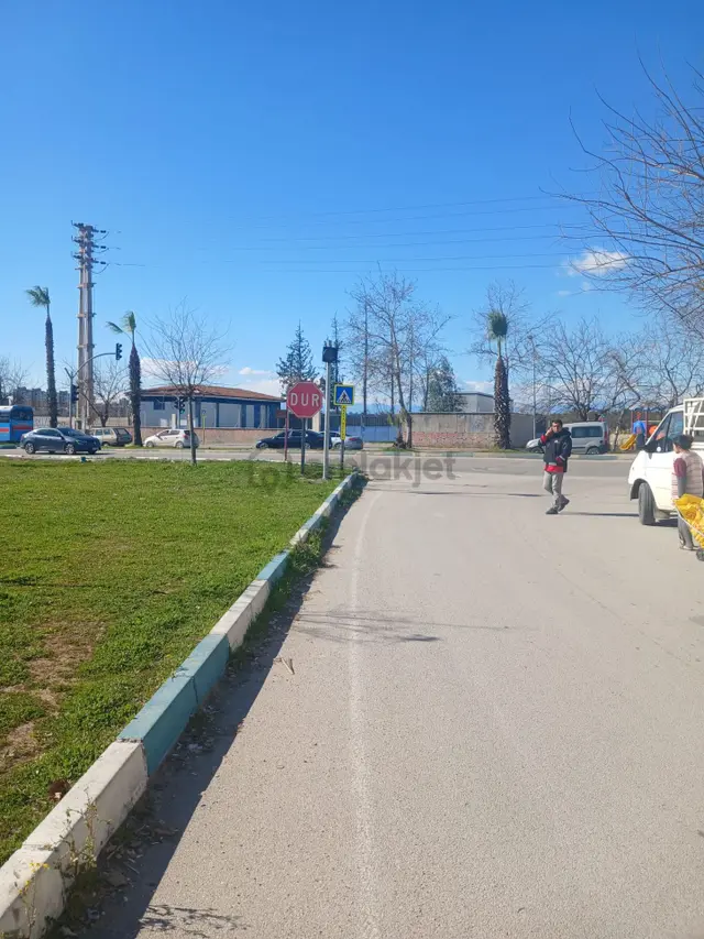 Adana Sarıçamda Kozan Yolunda Şehirhastanesi Bulvar Girişi Köşe Başında 3 Katlı Bina 5