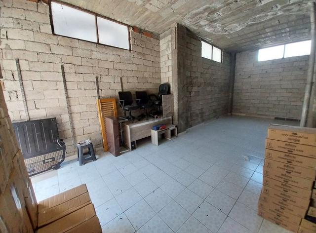 Önüne Araç Yanaşabilen 100m² Depo 2