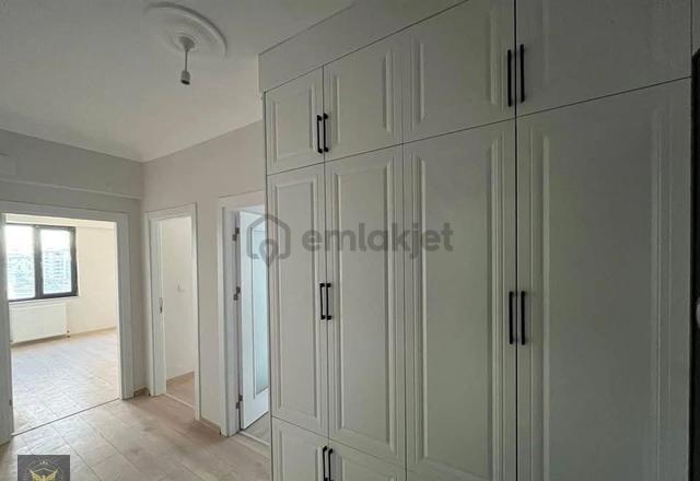 Marmara Park Avm Arkası Metrobüse Yürüme Mesafesinde 3+1 Kelepir Dairemiz 5