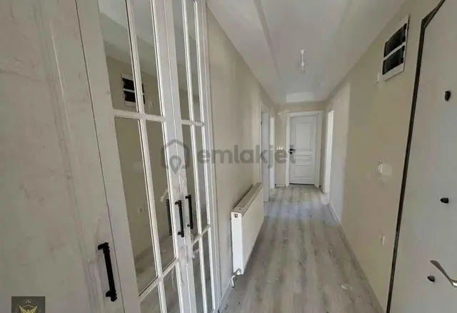 Esenyurt Güzelyurt Mahallesinde Metrobüse Komşu 3+1 Dairemiz 1