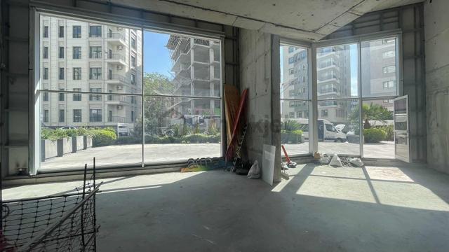 Beşiktaş Gayrettepe 268 M2 8 Mt Vitrin Cepheli Kiralık Dükkan 5