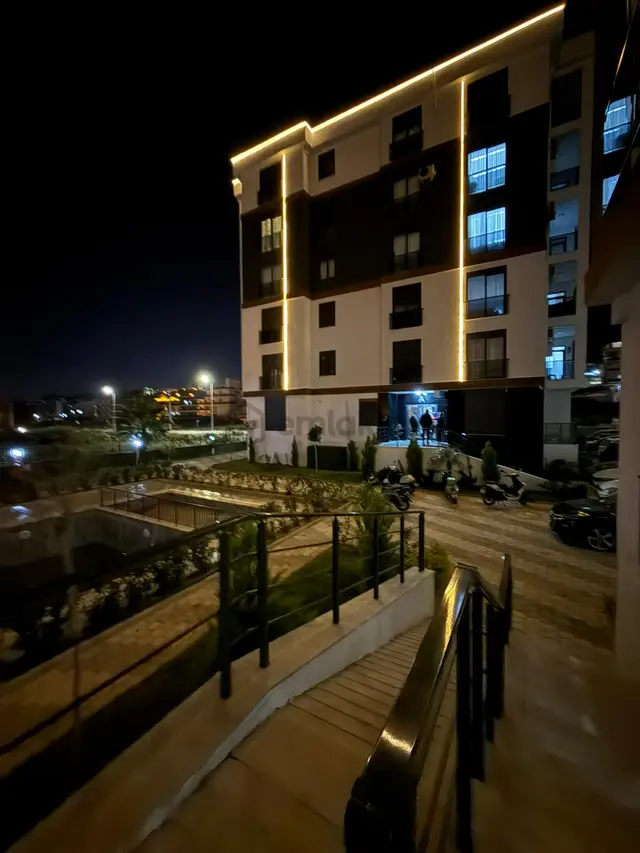 Fevzi Çakmakta Gerçek Yüksek Giriş Site İçi 1+1 2