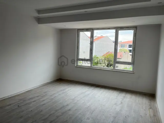 Century 21 Vizyondan Çamlıca Mahallesinde Satılık 3+1 Daire 3