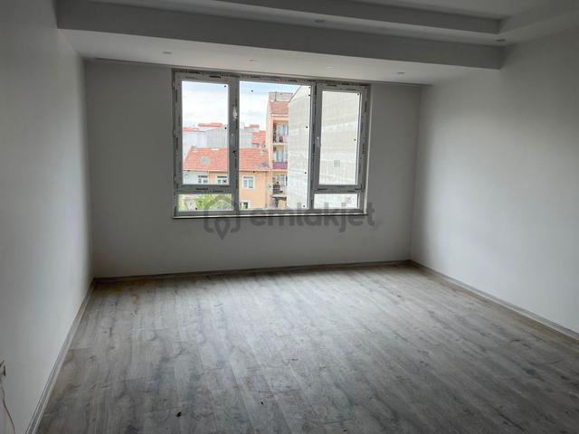 Century 21 Vizyondan Çamlıca Mahallesinde Satılık 3+1 Daire 4